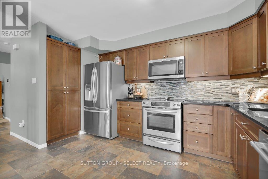 74 Cedarwood Road, London, Ontario  N6H 5E7 - Photo 8 - X12084507