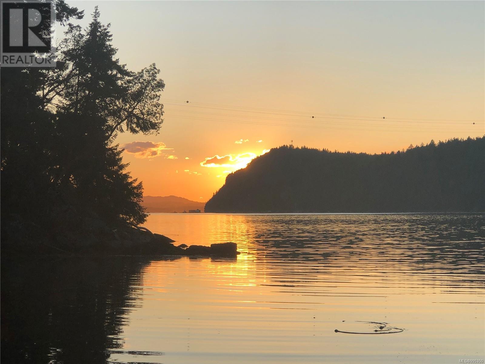 Property at 194 Sockeye Dr image 4