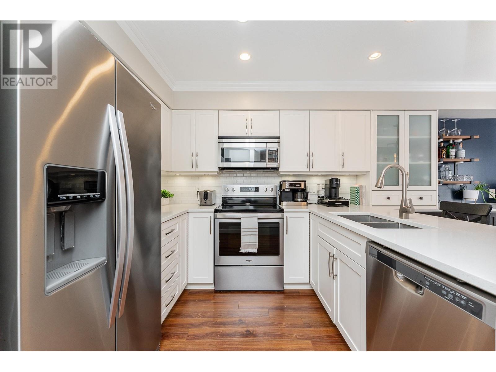 Property at 18 19141 124 AVENUE image 4