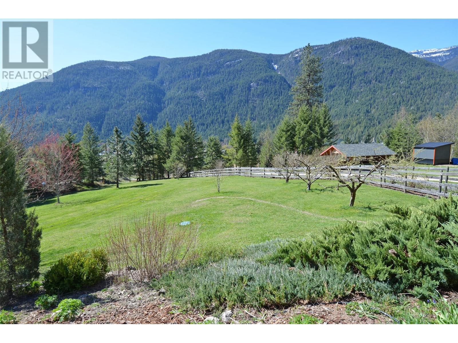 3092 Poohachoff Road, Slocan Park, British Columbia  V0G 2E0 - Photo 67 - 10342798