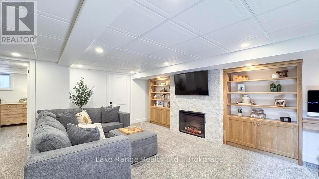 403 Havelock Street, Huron-Kinloss, Ontario  N0G 2H0 - Photo 13 - X12084516