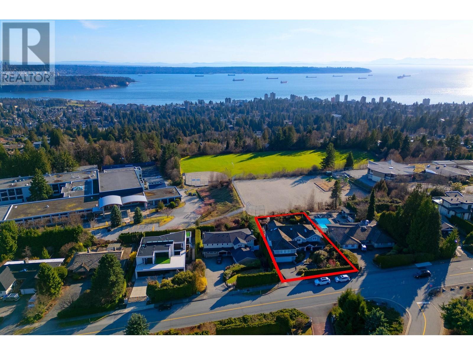 Property at 1278 CHARTWELL DRIVE image 4