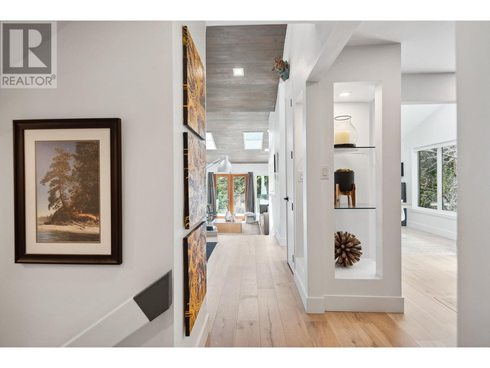 Property at 328 MONTERAY AVENUE image 3