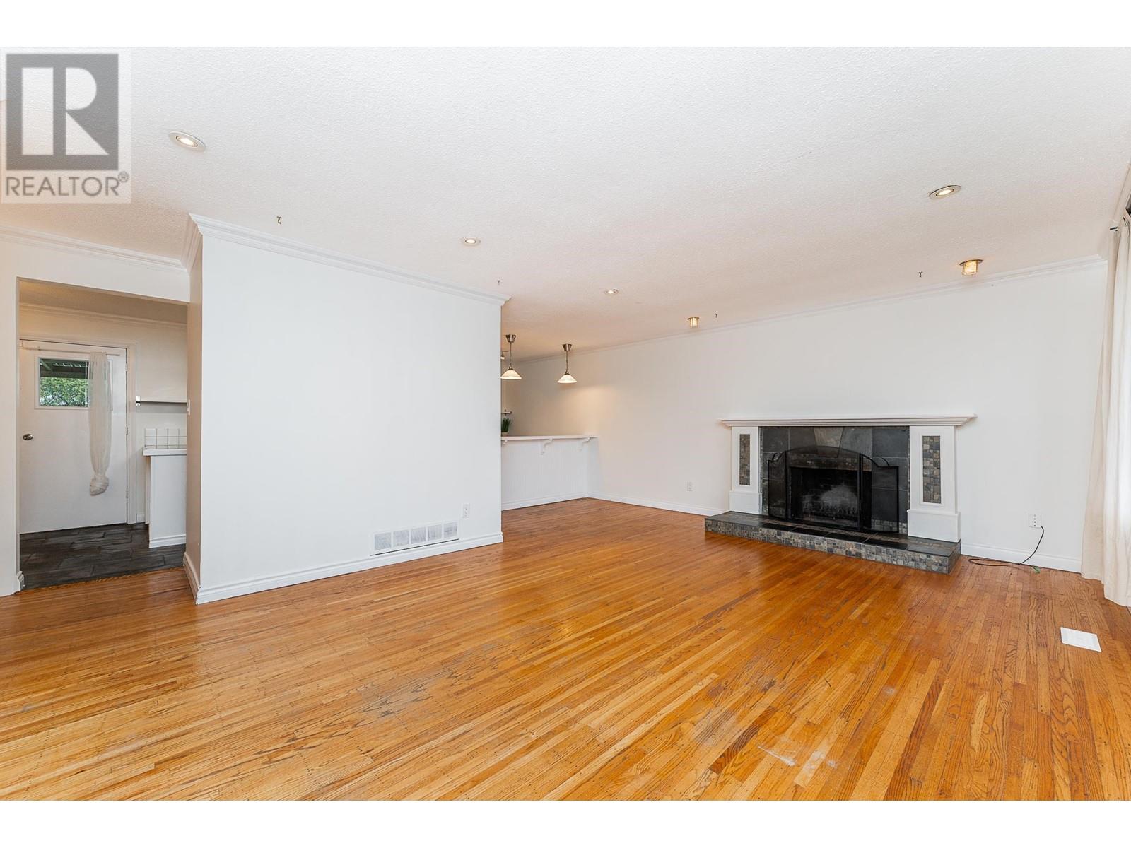 3971 Hamilton Street, Port Coquitlam, British Columbia  V3B 3A8 - Photo 6 - R2990641
