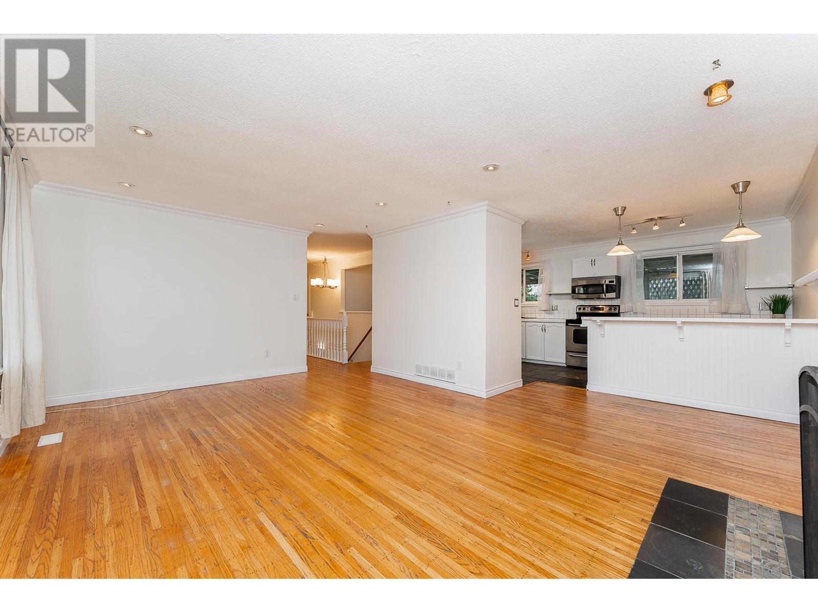 3971 Hamilton Street, Port Coquitlam, British Columbia  V3B 3A8 - Photo 7 - R2990641