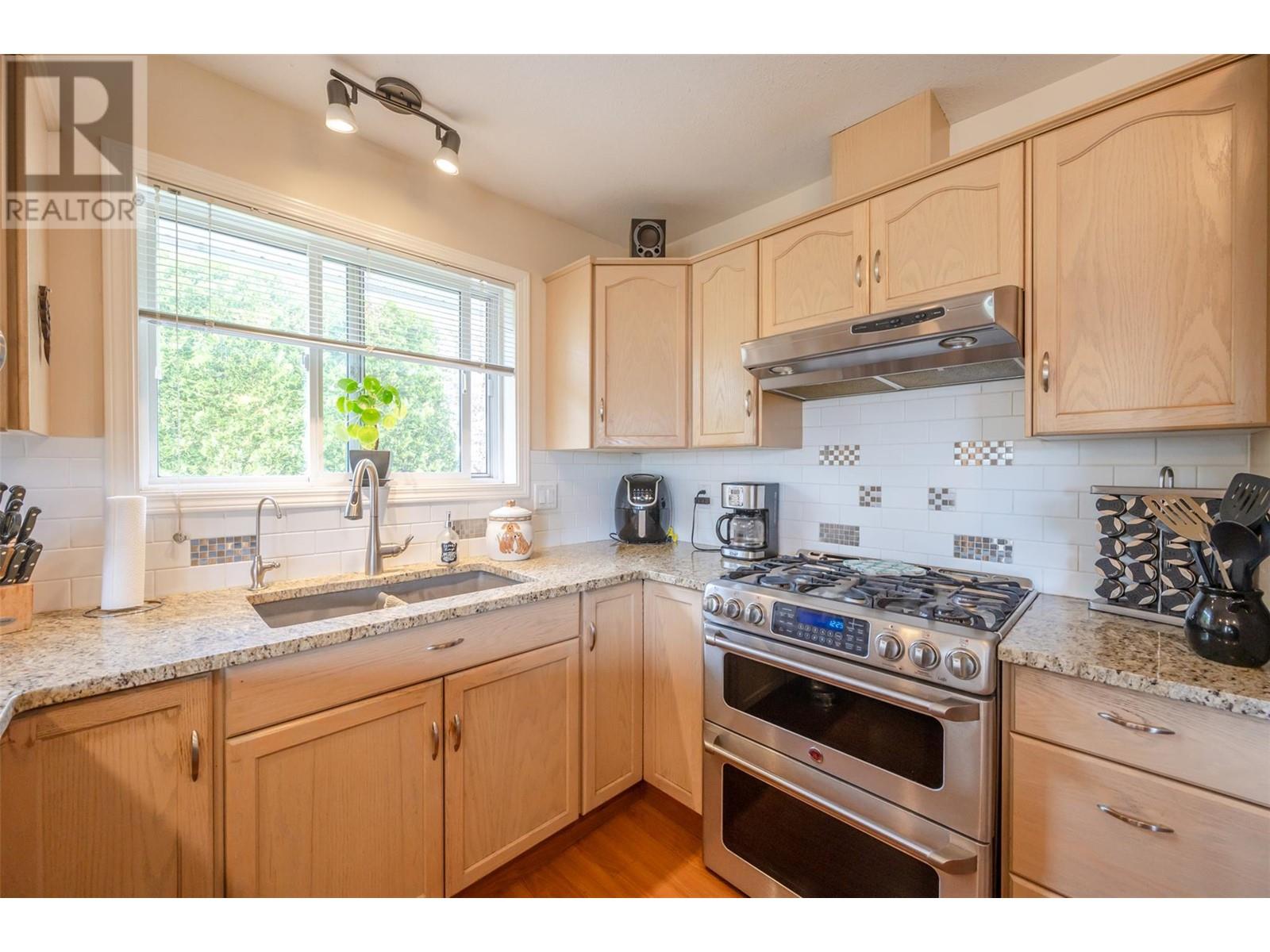 3 Spruce Court, Osoyoos, British Columbia  V0H 1V3 - Photo 24 - 10343640