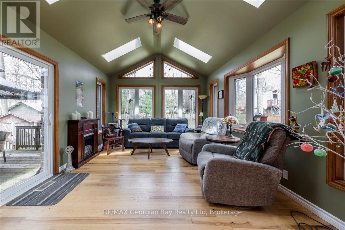 16 Mundy Avenue, Tiny, Ontario  L9M 0B5 - Photo 16 - S12082152
