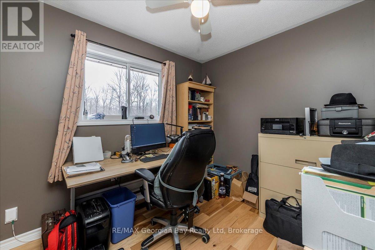 16 Mundy Avenue, Tiny, Ontario  L9M 0B5 - Photo 20 - S12082152
