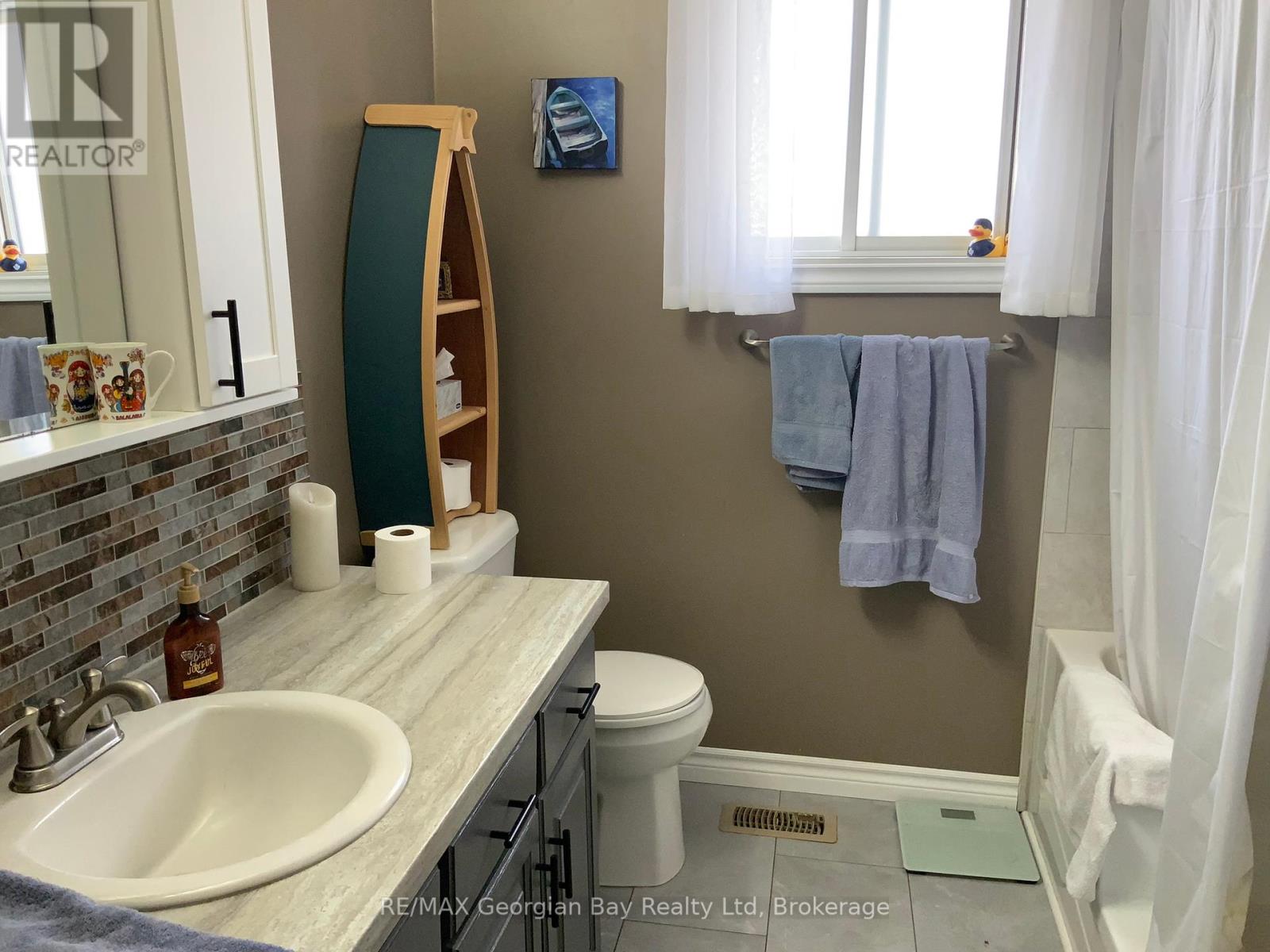 16 Mundy Avenue, Tiny, Ontario  L9M 0B5 - Photo 22 - S12082152