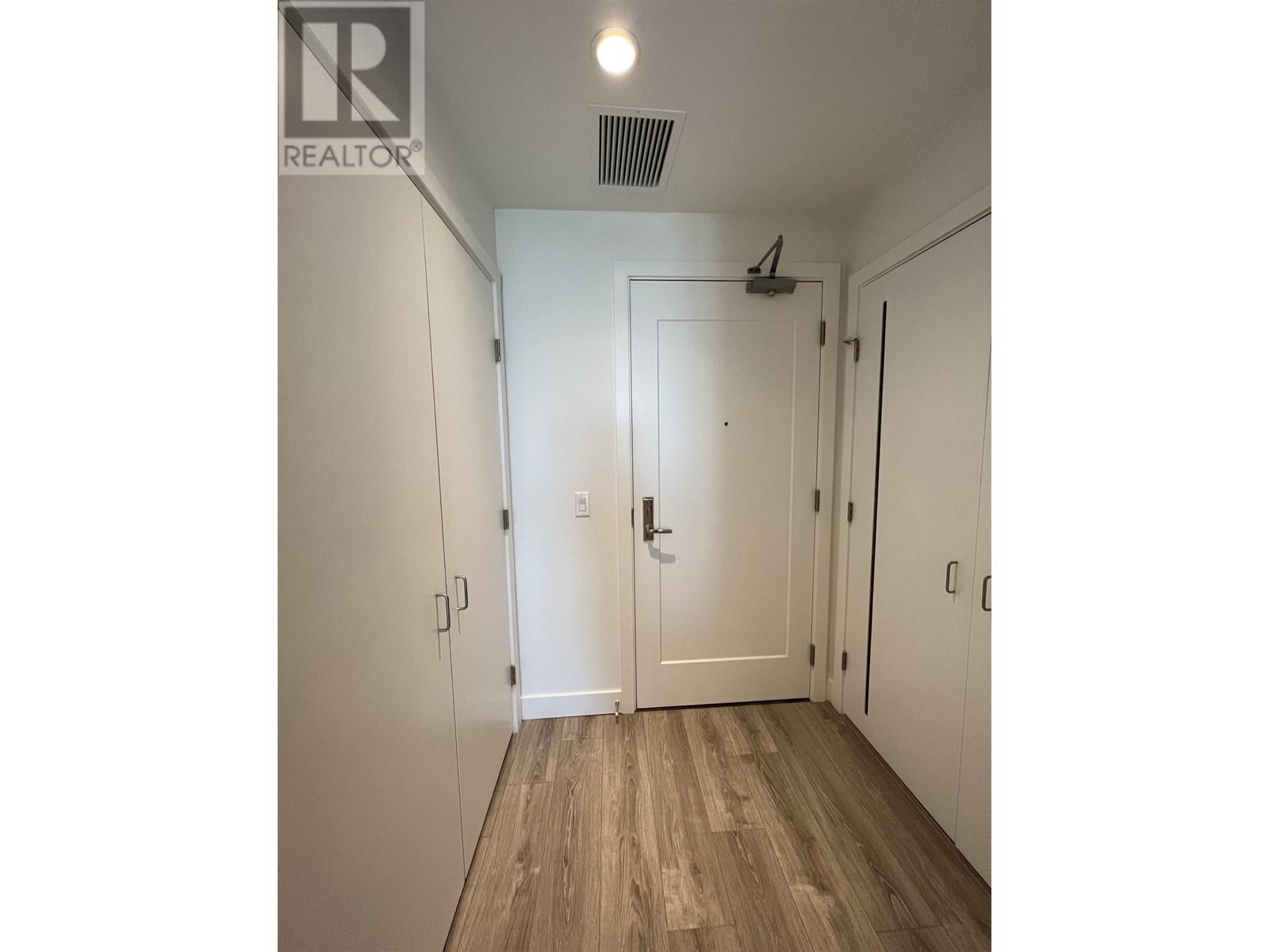 Listing Picture 3 of 27 : 1306 6328 NO. 3 ROAD, Richmond / 烈治文 - 魯藝地產 Yvonne Lu Group - MLS Medallion Club Member