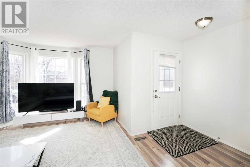 Property at 34 Evansmeade Close NW image 2