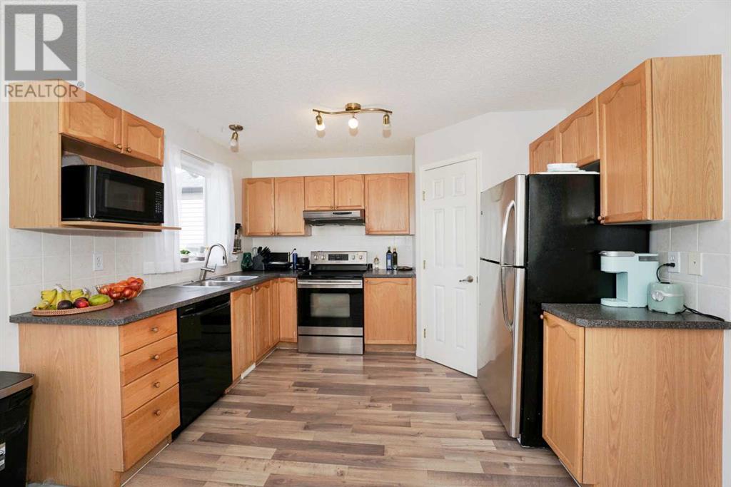 Property at 34 Evansmeade Close NW image 3