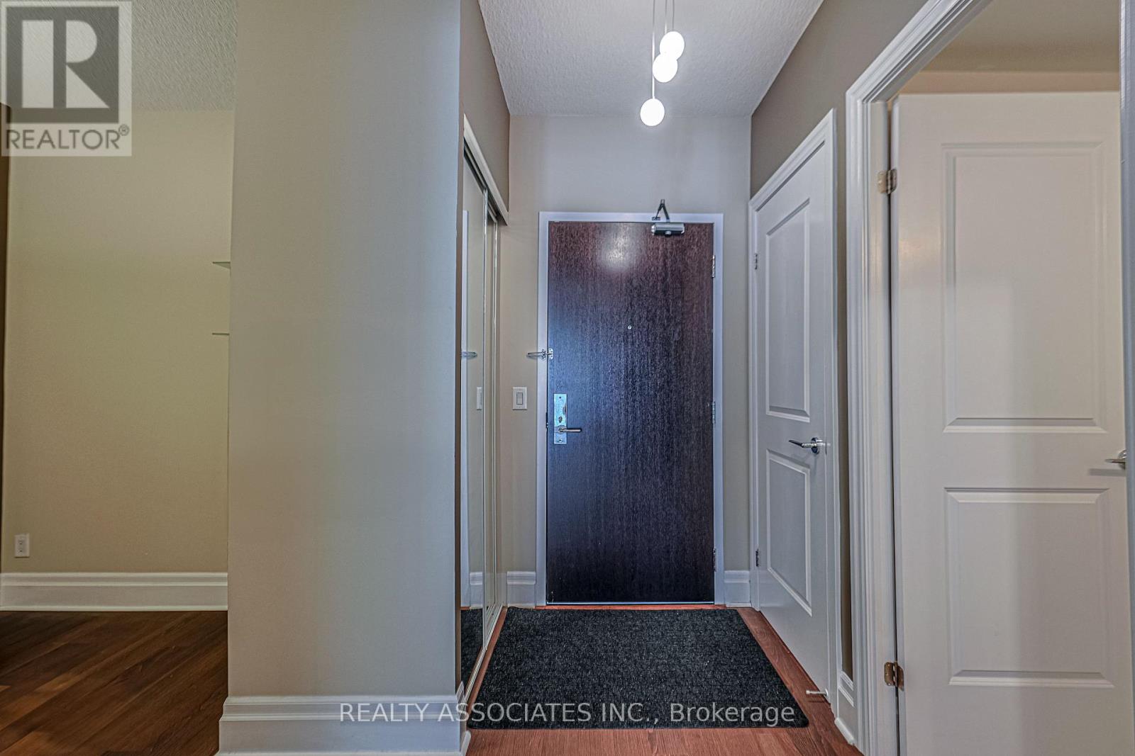 706 - 131 Upper Duke Crescent, Markham, Ontario  L6G 0C9 - Photo 2 - N12084552