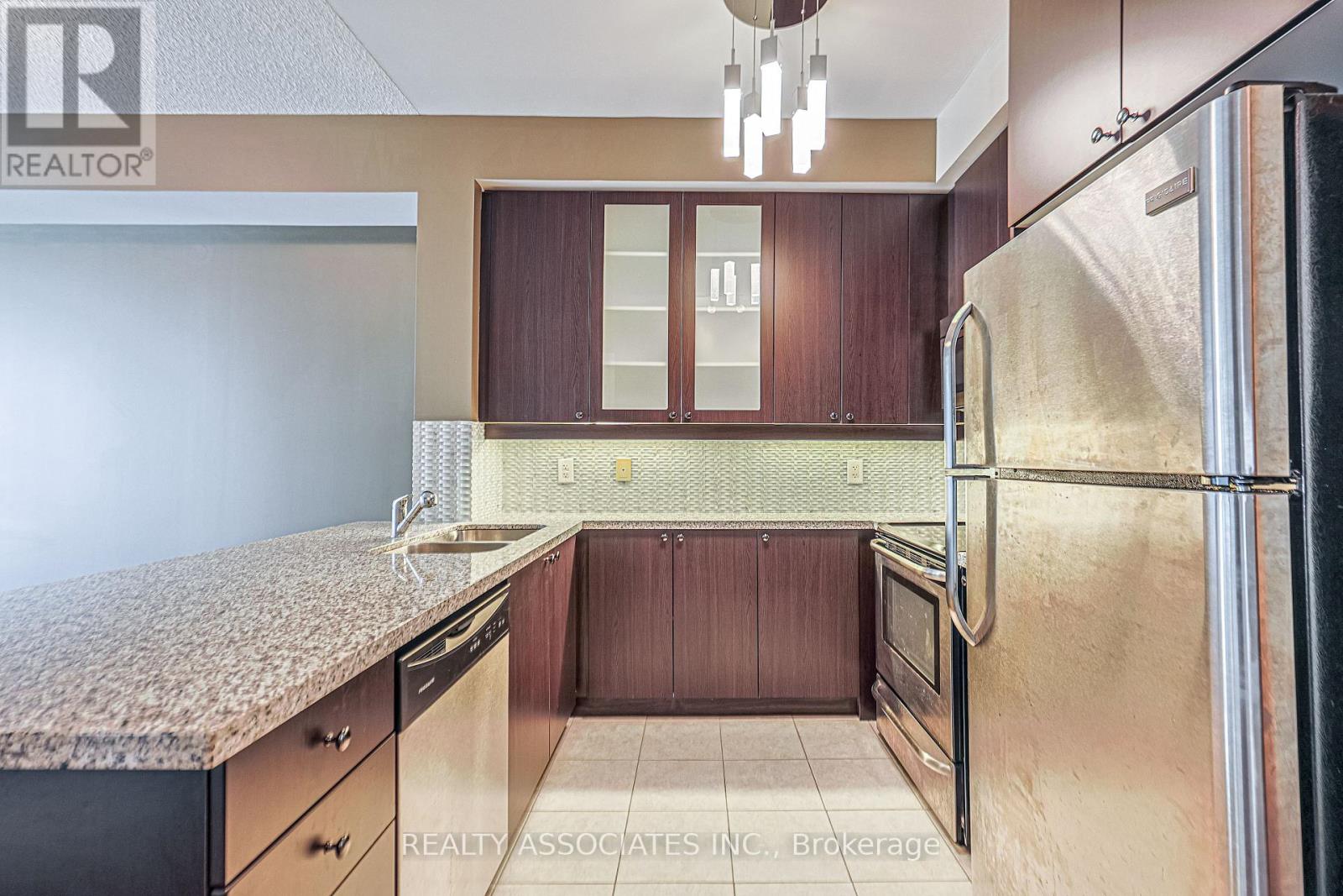 706 - 131 Upper Duke Crescent, Markham, Ontario  L6G 0C9 - Photo 6 - N12084552