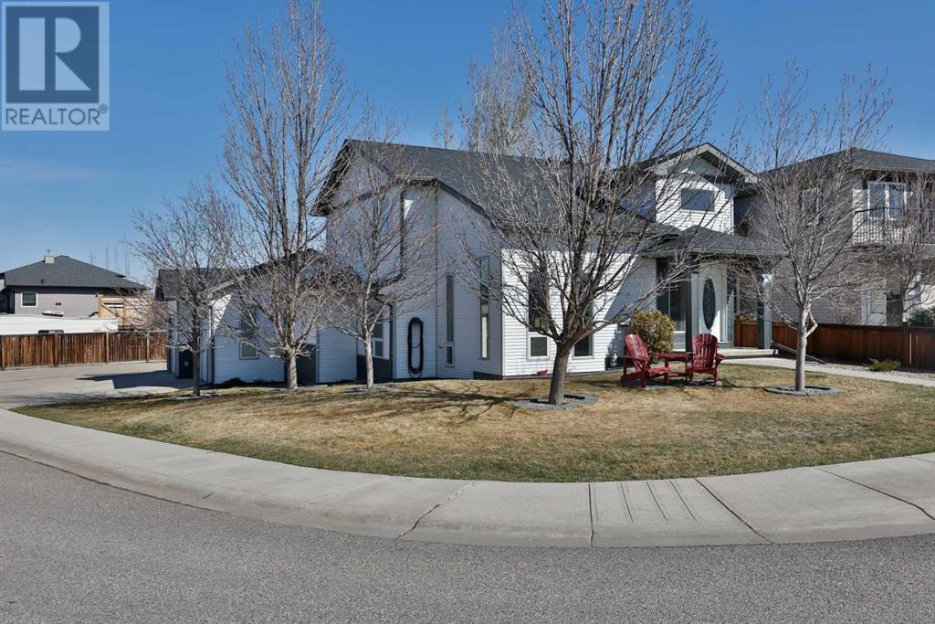 Property at 228 Tartan Circle W image 1