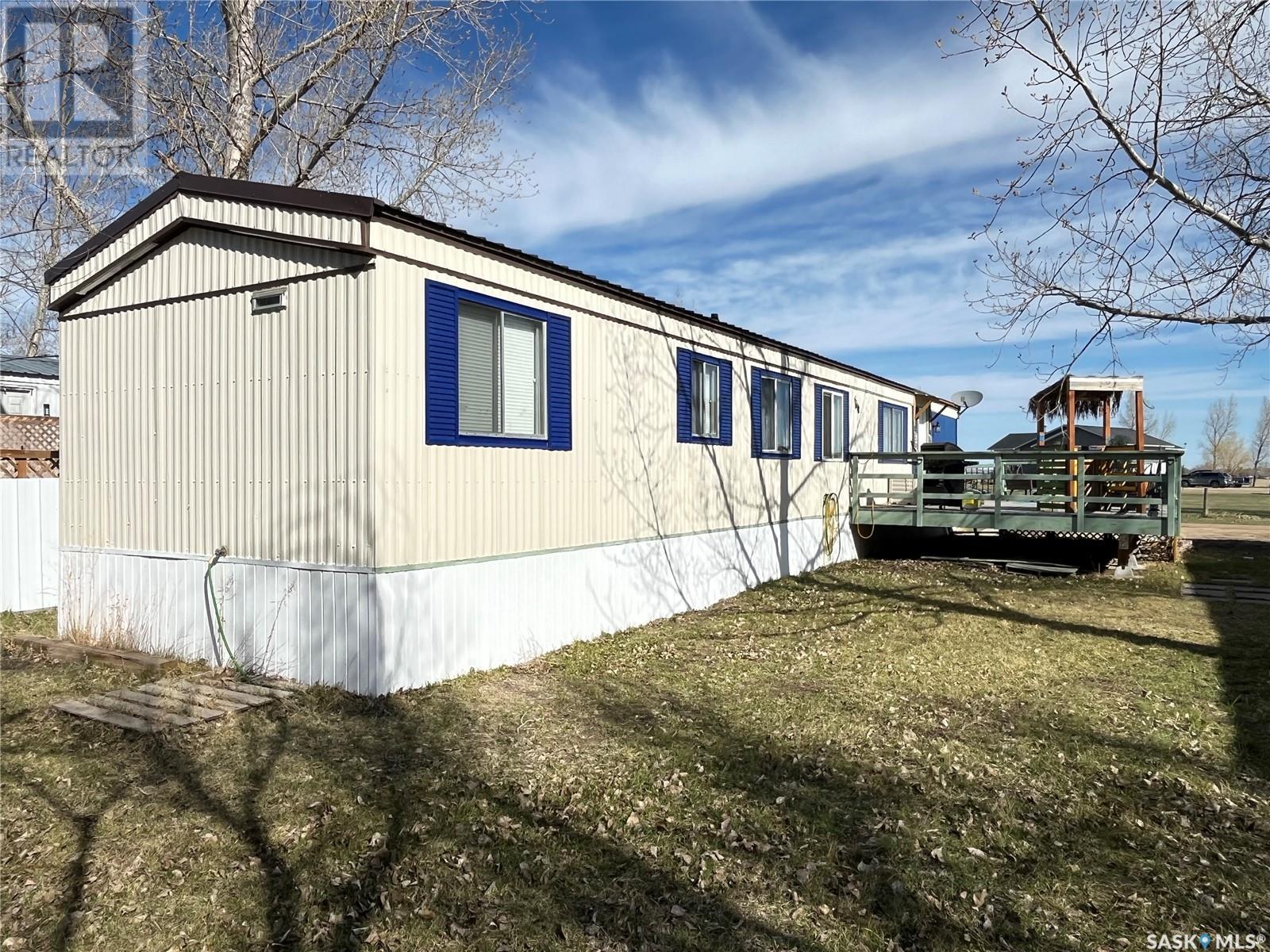 Cypress Mobile Home Park, Maple Creek, Saskatchewan  S0N 1N0 - Photo 3 - SK002807