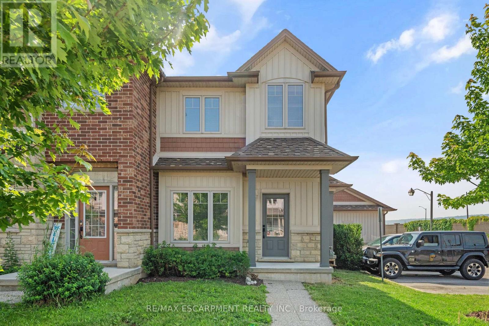 Property at 44 - 8 LAKELAWN ROAD image 1