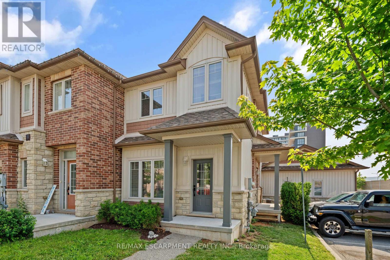 Property at 44 - 8 LAKELAWN ROAD image 2