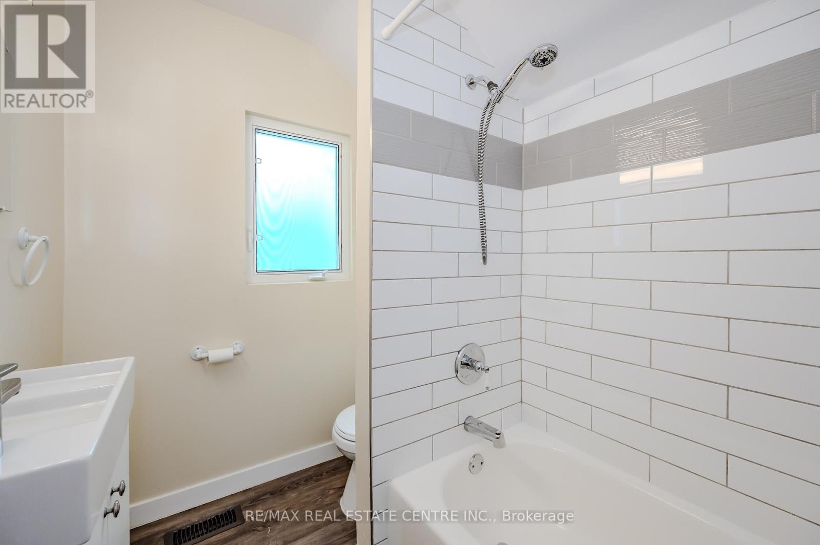 73 Albany Avenue, Hamilton, Ontario  L8H 2H4 - Photo 16 - X12084558