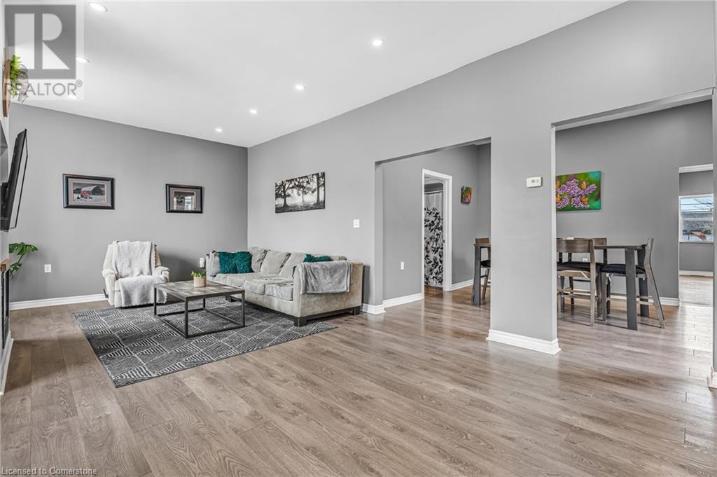 424 Broad Street E, Dunnville, Ontario  N1A 1G5 - Photo 4 - 40717097