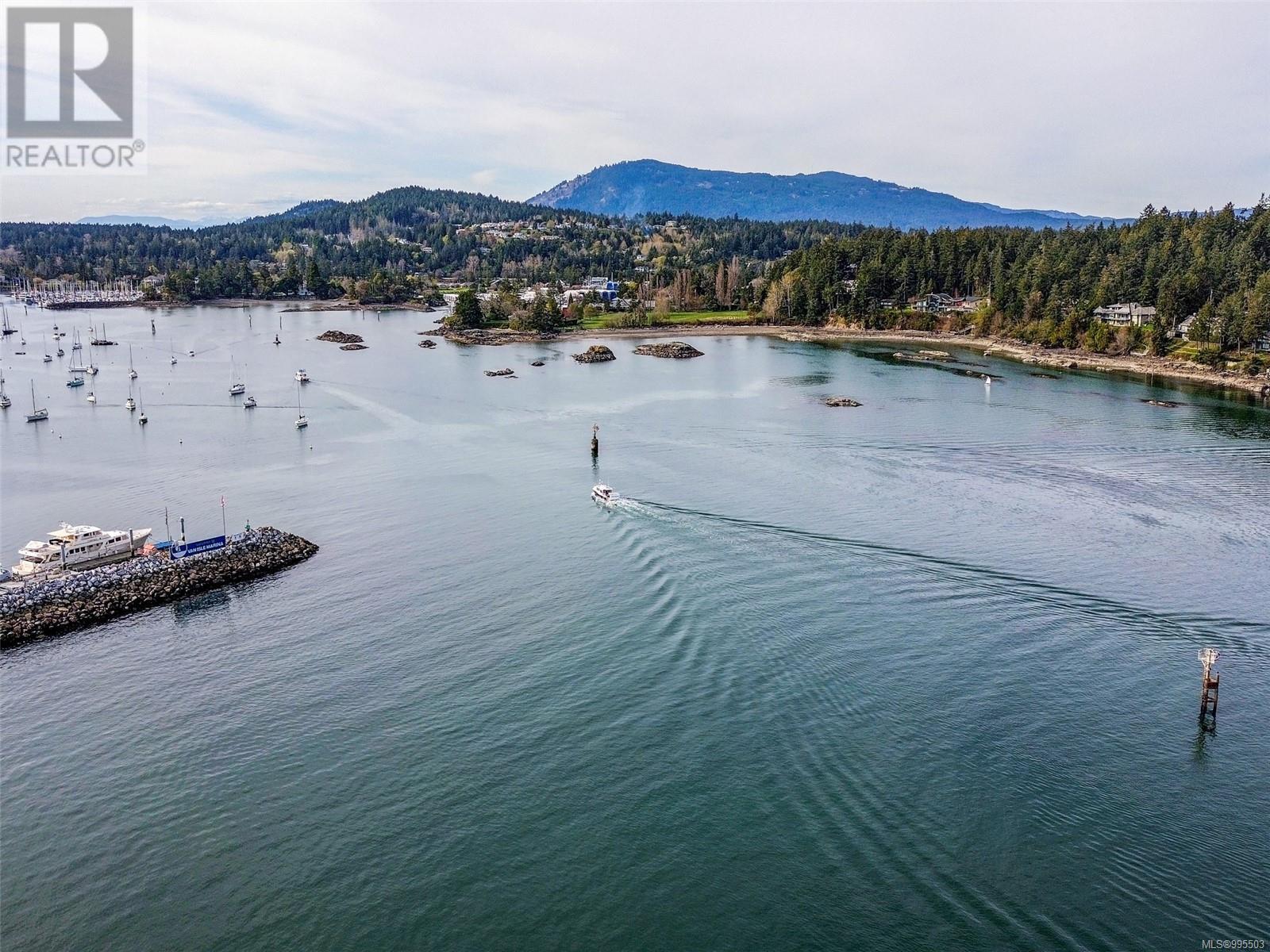 101 2326 Harbour Rd, sidney, British Columbia