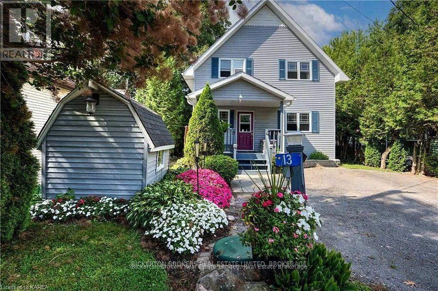 13 STURTIVANS LANE, front of leeds & seeleys bay, Ontario