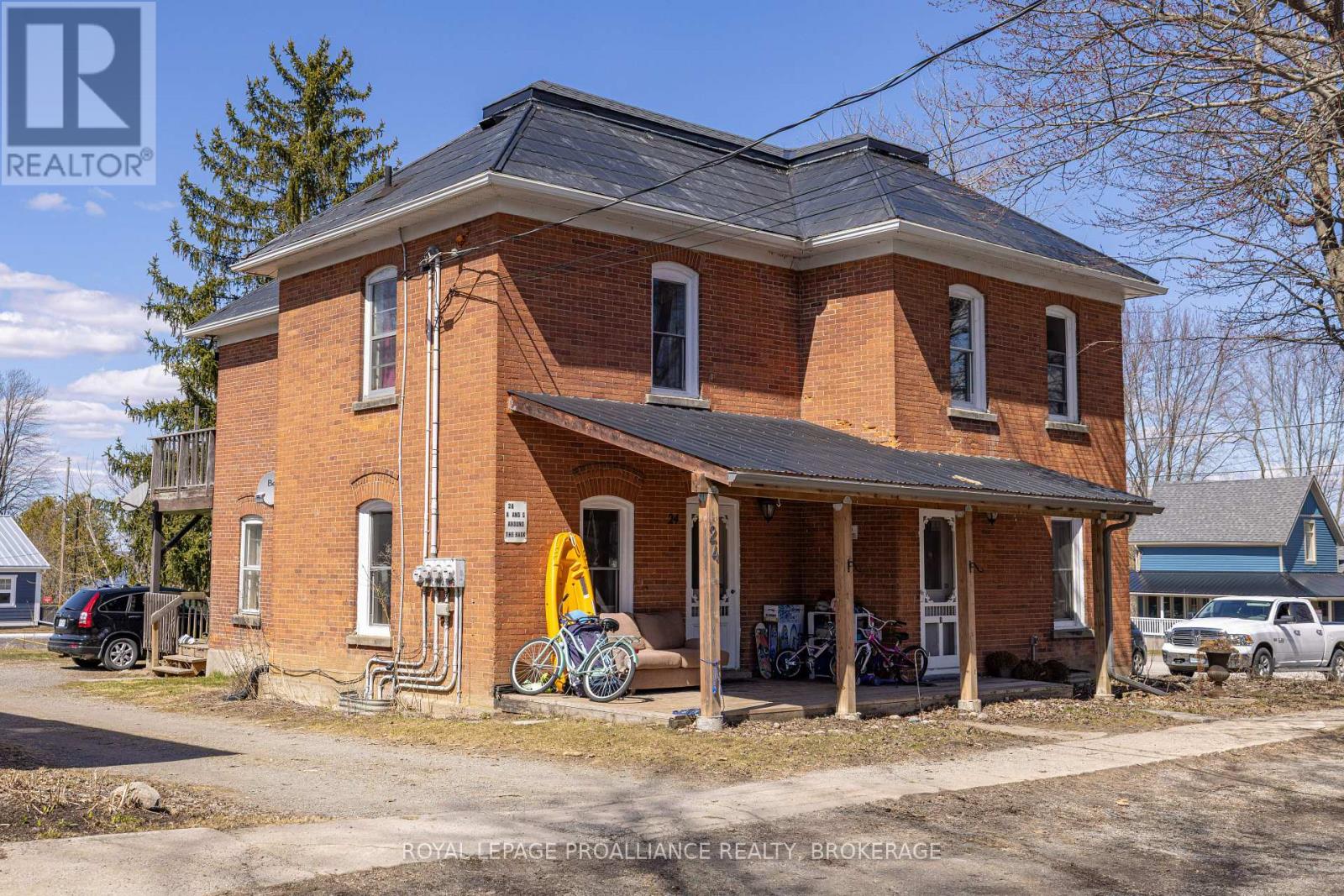 24 Perth Street, Rideau Lakes, Ontario  K0G 1V0 - Photo 2 - X12084628