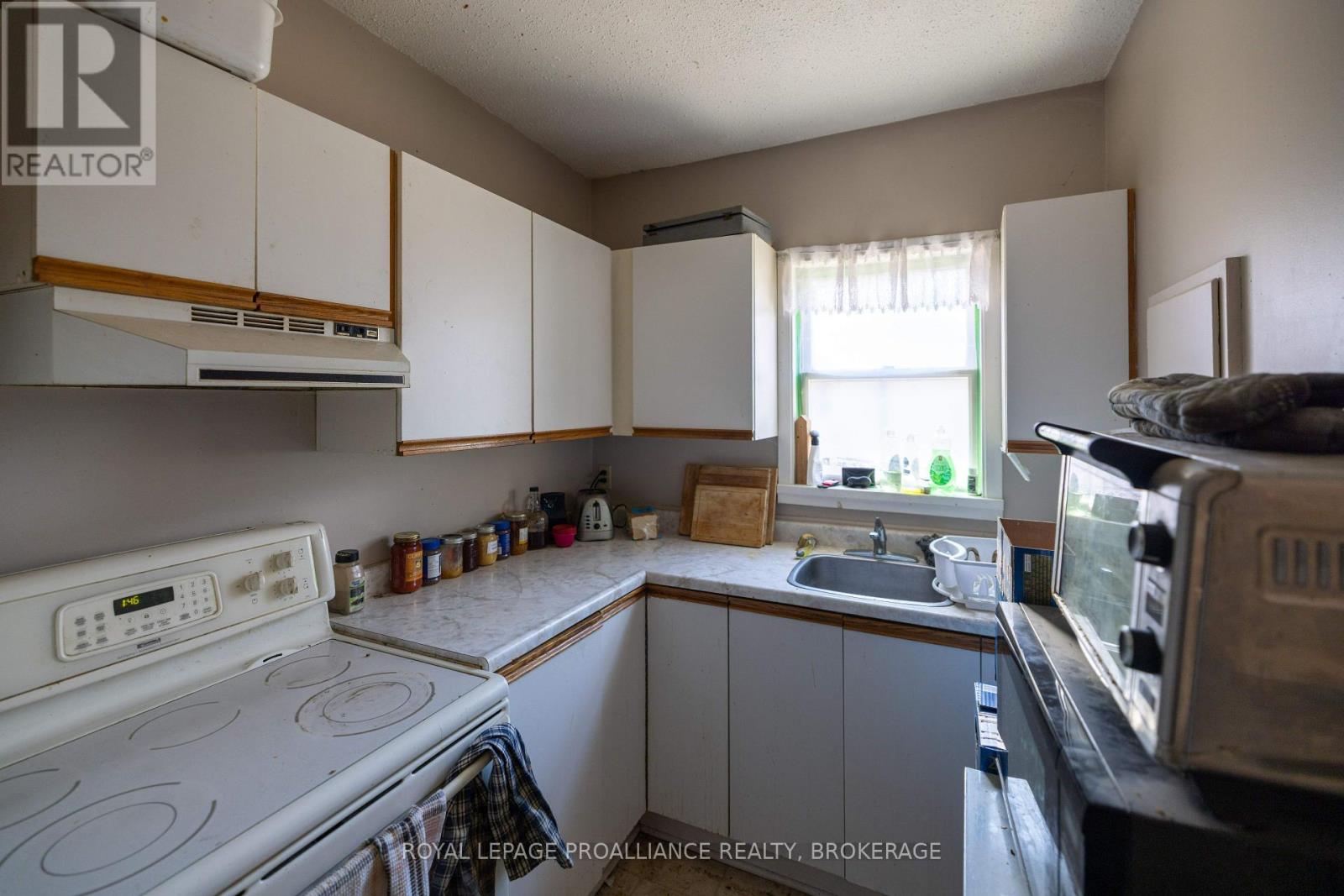 24 Perth Street, Rideau Lakes, Ontario  K0G 1V0 - Photo 20 - X12084628