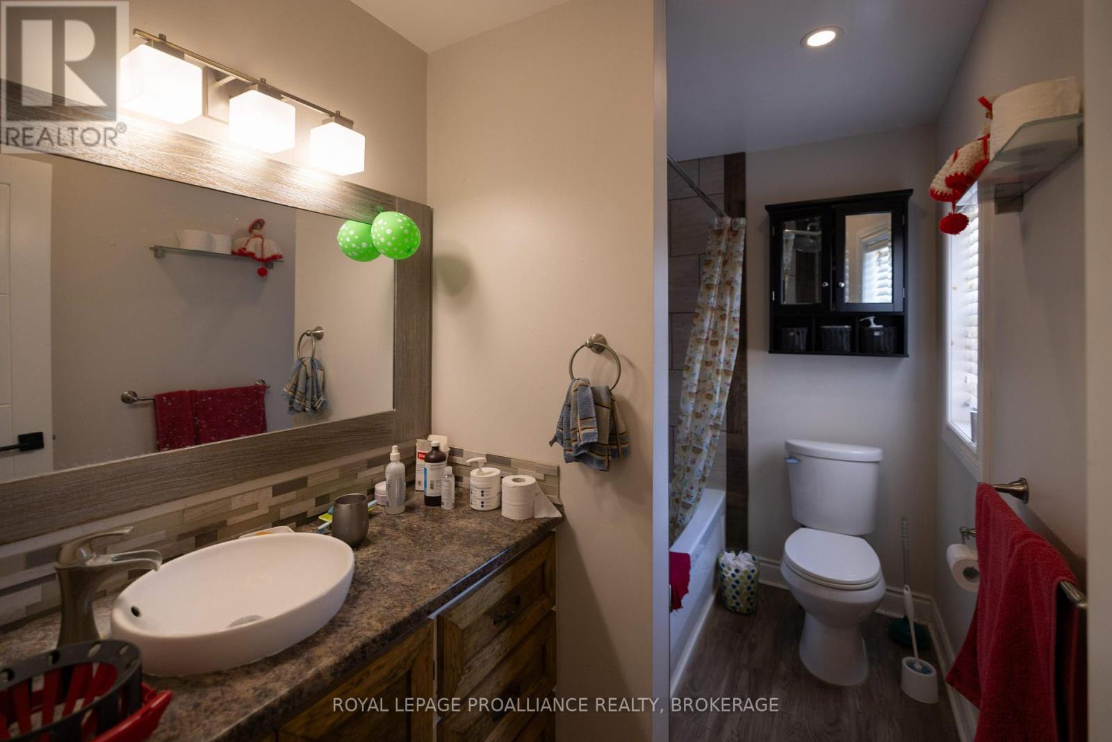 24 Perth Street, Rideau Lakes, Ontario  K0G 1V0 - Photo 23 - X12084628