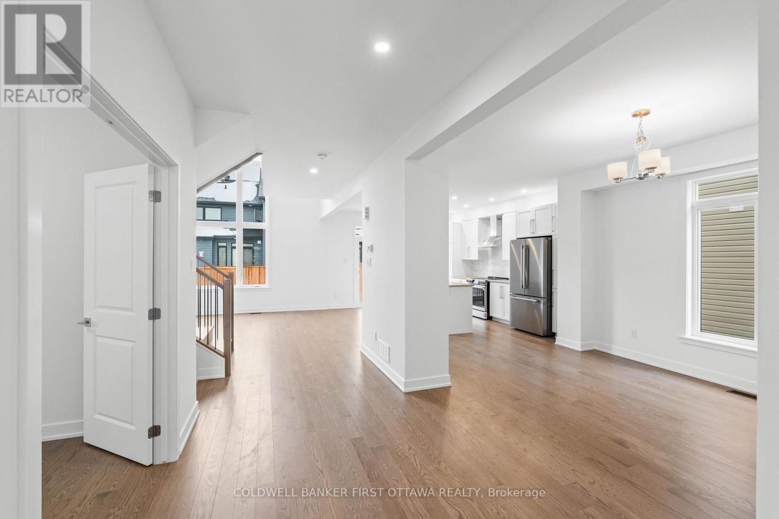 Property at 695 ODYSSEY WAY image 3