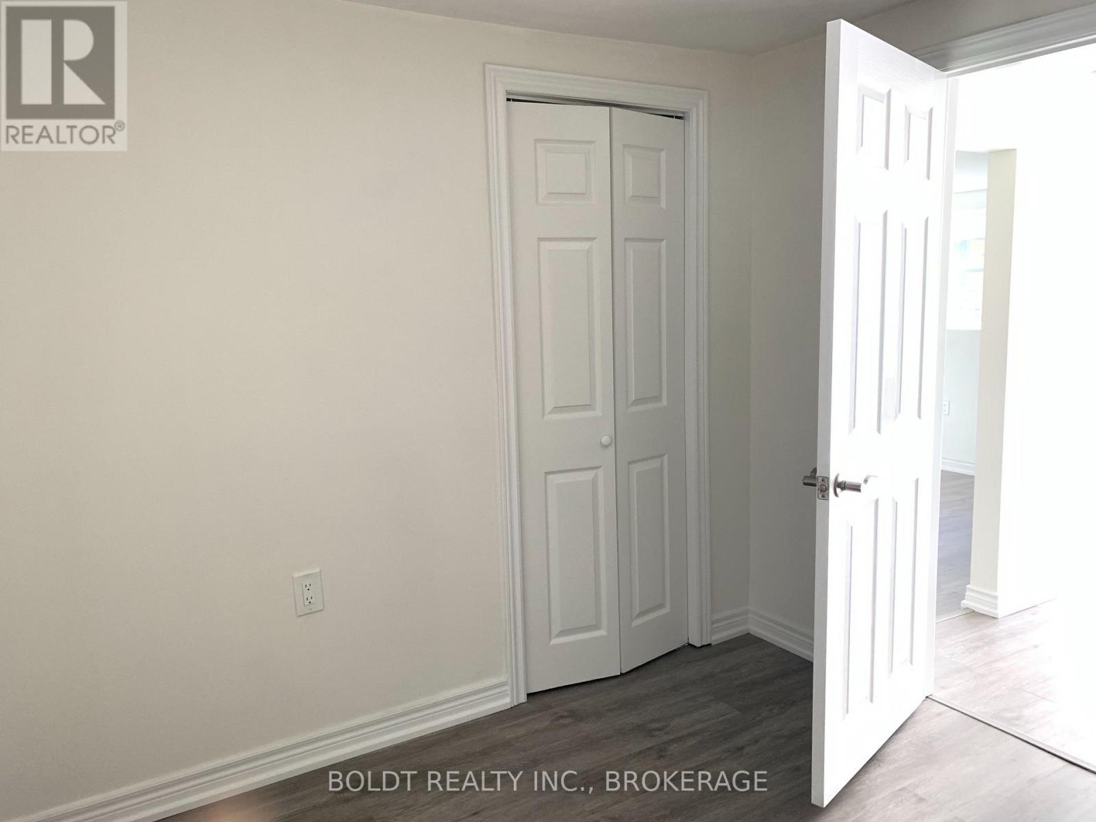 114 Lake Street, St. Catharines, Ontario  L2R 5X8 - Photo 15 - X12084693