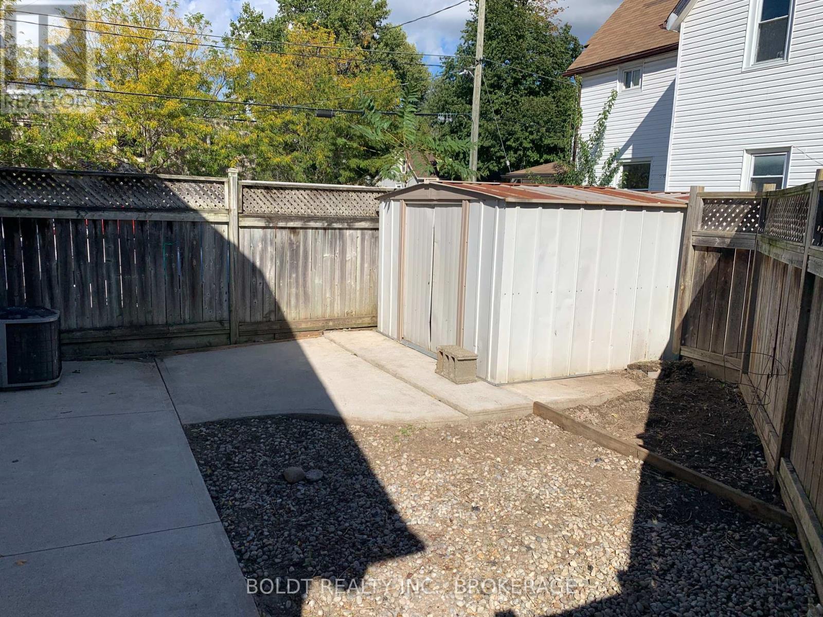 114 Lake Street, St. Catharines, Ontario  L2R 5X8 - Photo 18 - X12084693