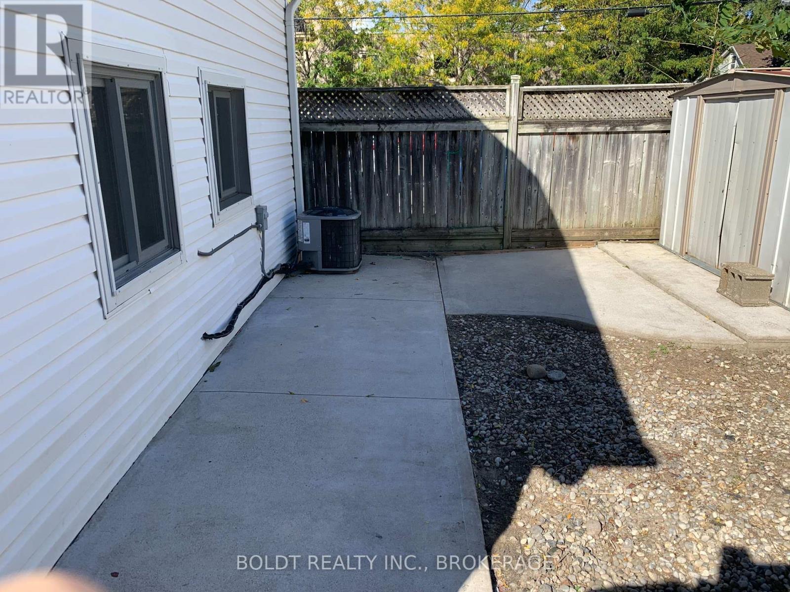 114 Lake Street, St. Catharines, Ontario  L2R 5X8 - Photo 19 - X12084693