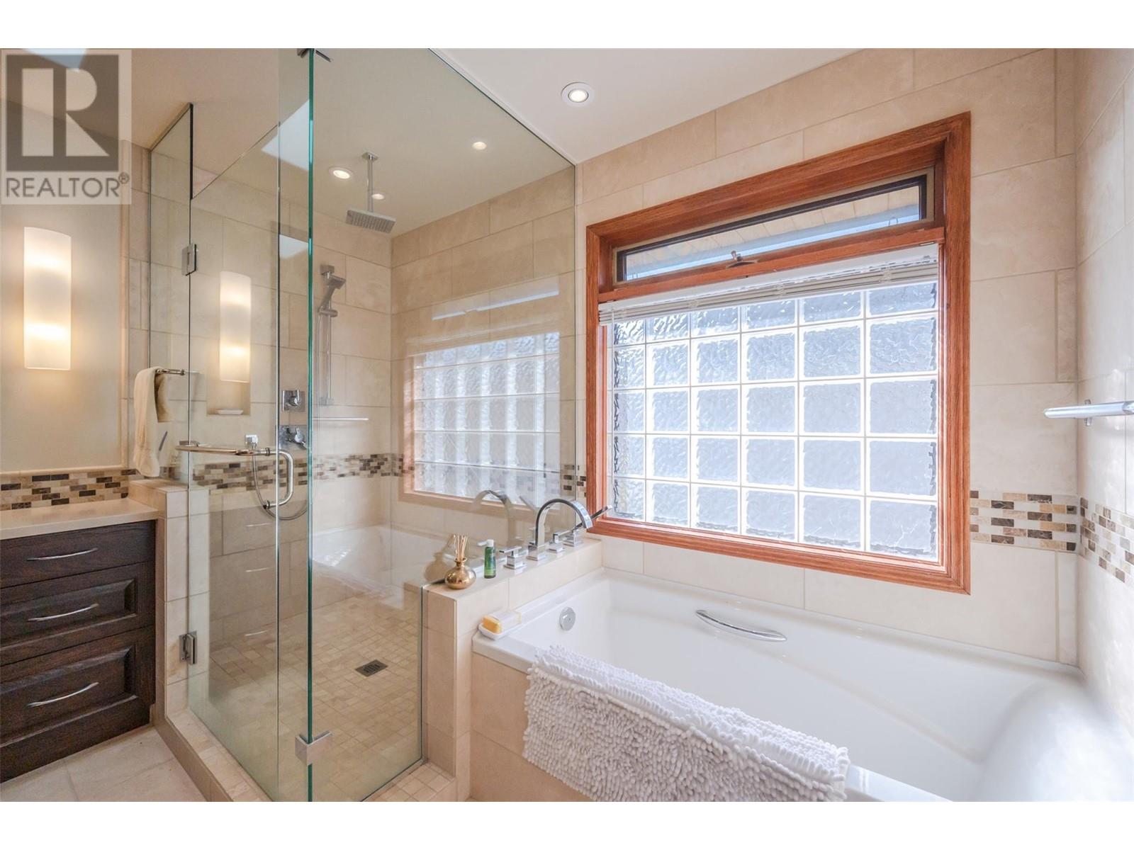 2565 Taber Road, Penticton, British Columbia  V2A 8P2 - Photo 40 - 10343663