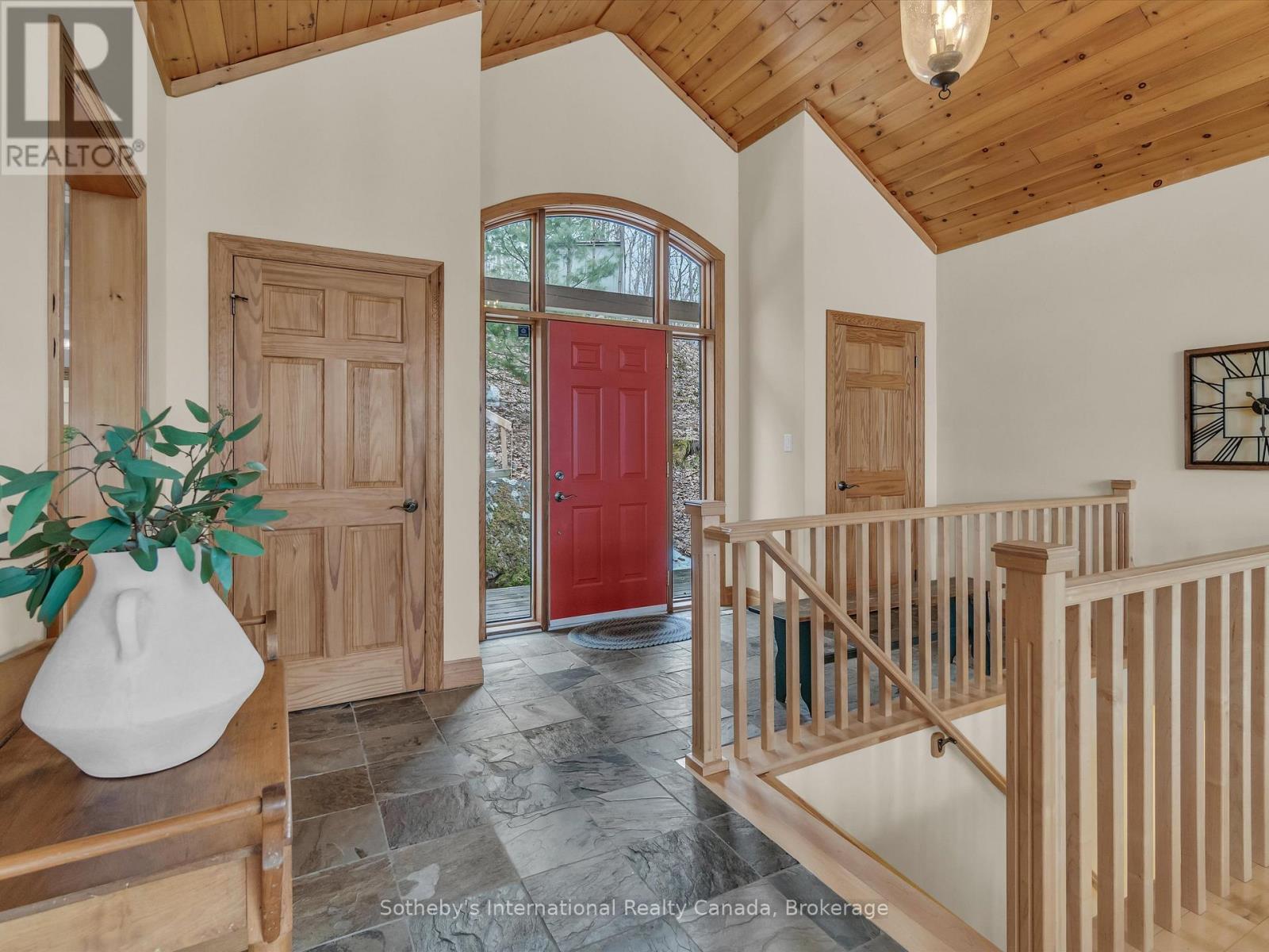 243 Prices Point Road, Lake Of Bays, Ontario  P0B 1A0 - Photo 22 - X12084581