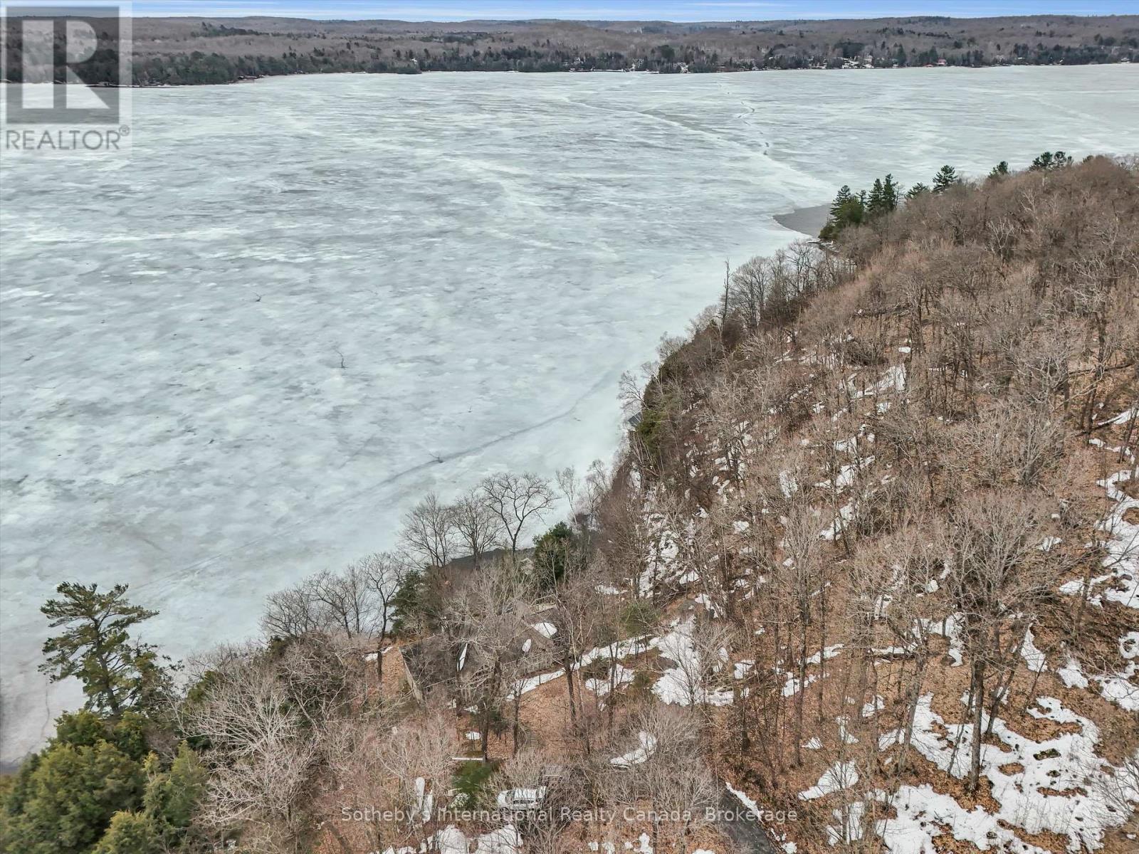 243 Prices Point Road, Lake Of Bays, Ontario  P0B 1A0 - Photo 9 - X12084581