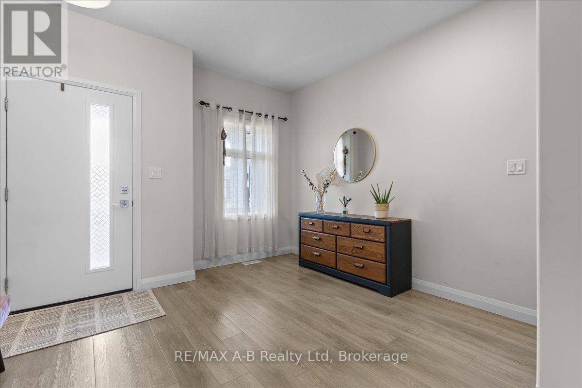 98 Rowe Avenue, South Huron, Ontario  N0M 1S1 - Photo 3 - X12084657