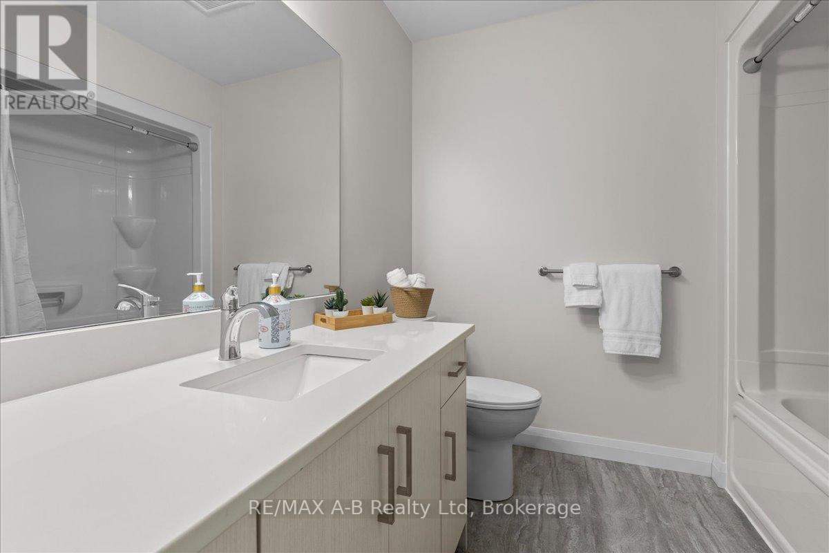 98 Rowe Avenue, South Huron, Ontario  N0M 1S1 - Photo 31 - X12084657