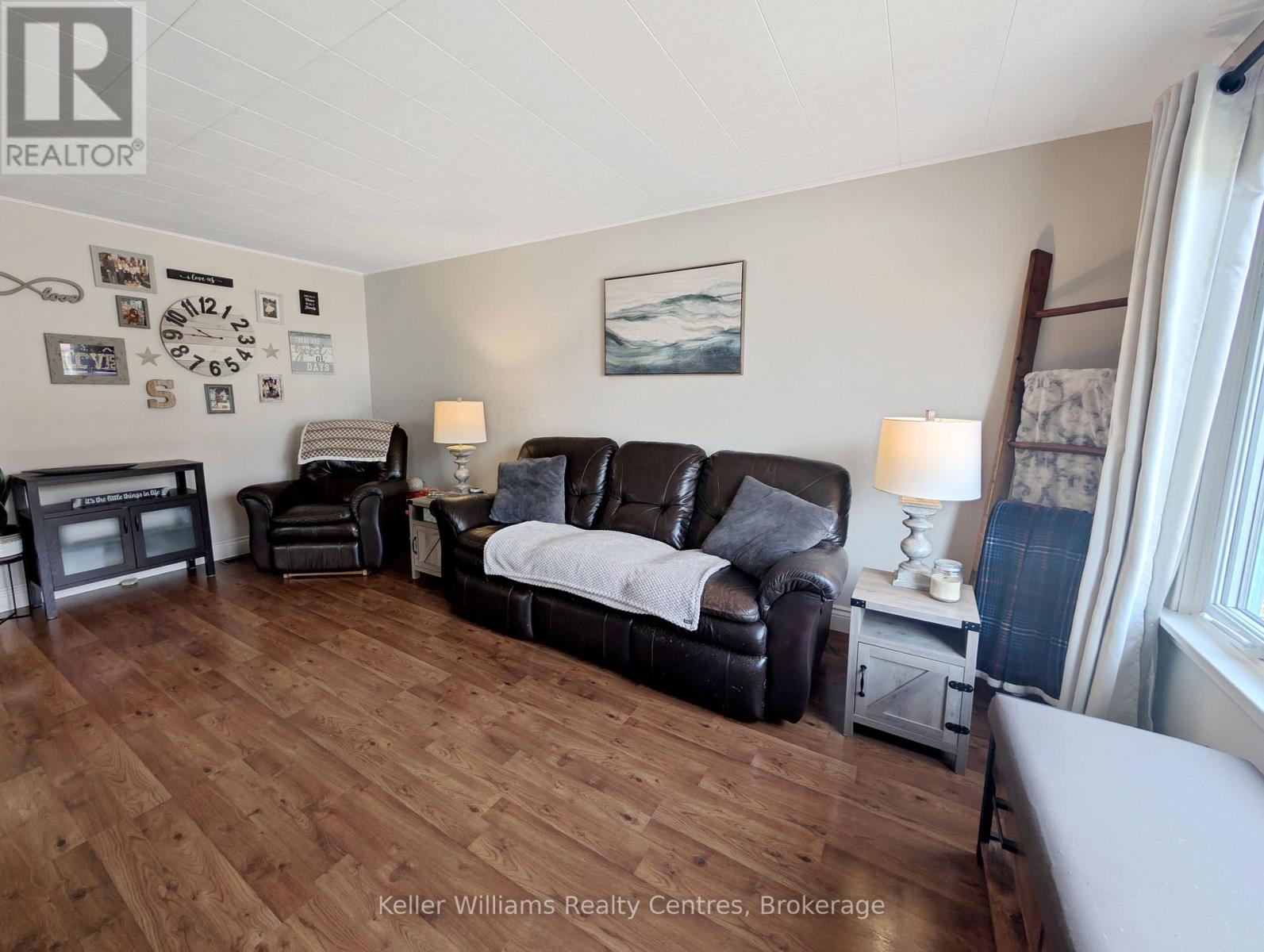 401 George Street, South Bruce Peninsula, Ontario  N0H 2T0 - Photo 10 - X12083838