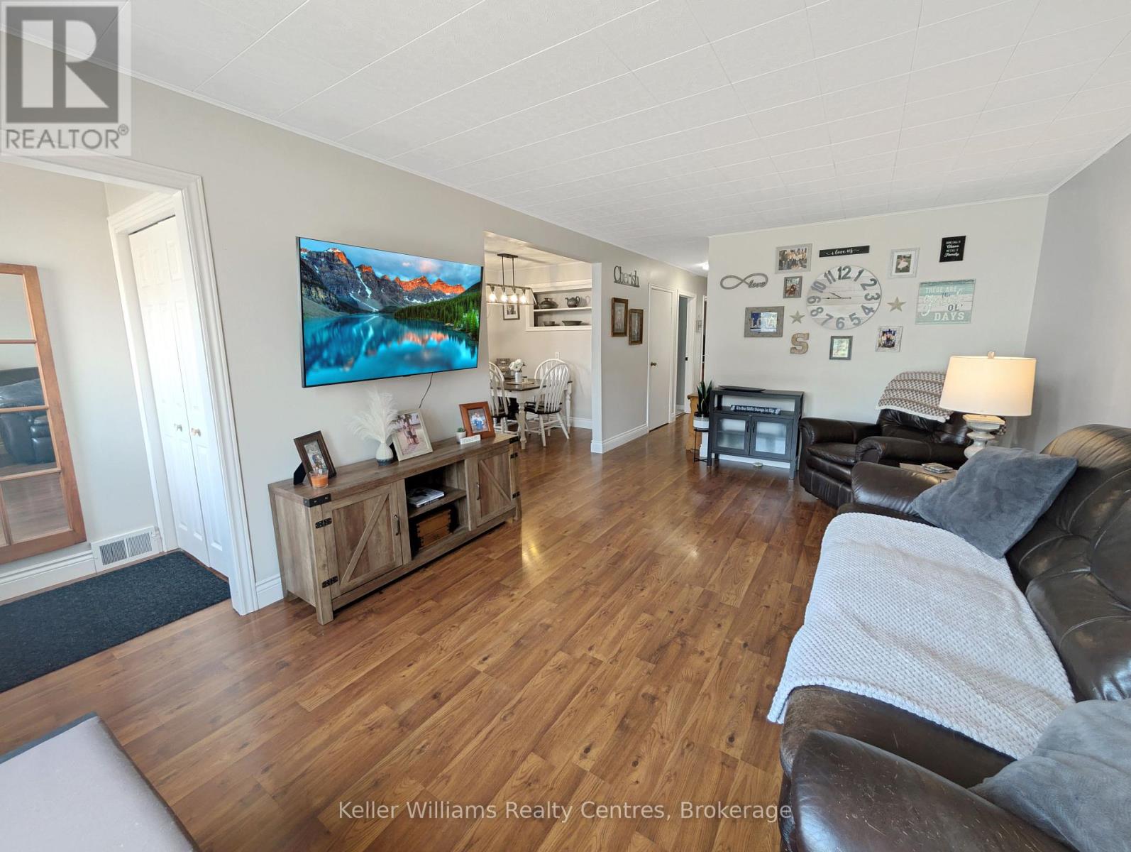 401 George Street, South Bruce Peninsula, Ontario  N0H 2T0 - Photo 13 - X12083838