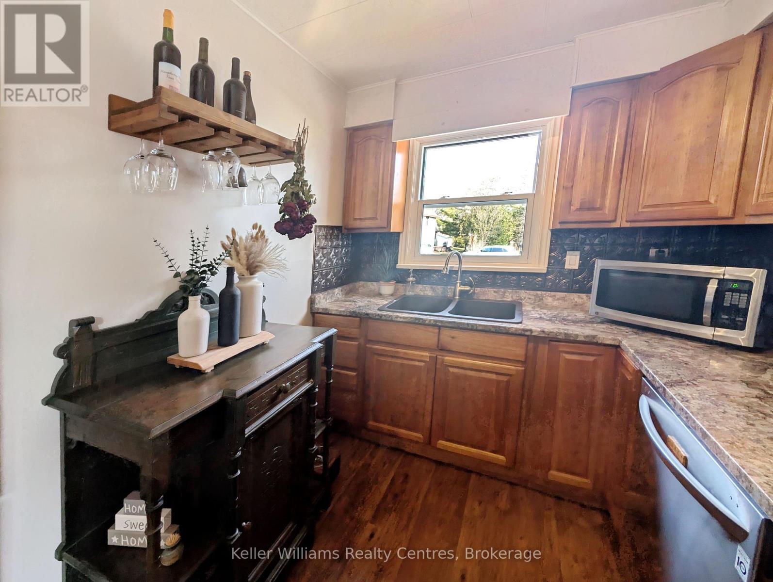 401 George Street, South Bruce Peninsula, Ontario  N0H 2T0 - Photo 19 - X12083838