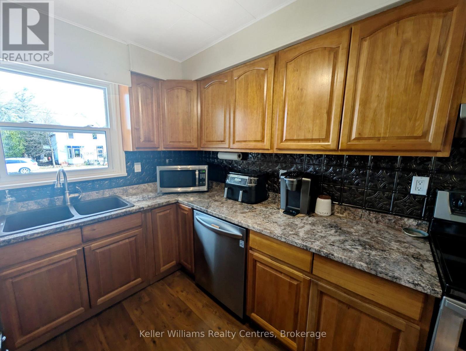 401 George Street, South Bruce Peninsula, Ontario  N0H 2T0 - Photo 20 - X12083838
