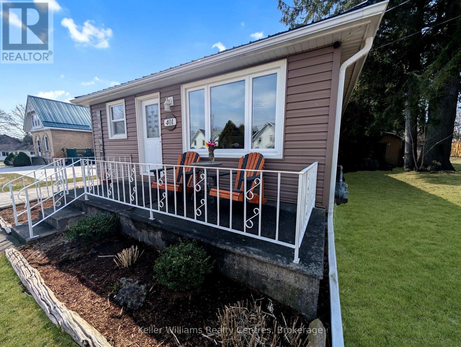 401 George Street, South Bruce Peninsula, Ontario  N0H 2T0 - Photo 7 - X12083838