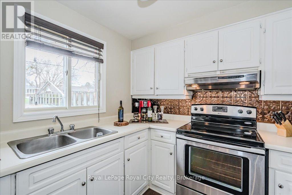 2 - 40 Silvercreek Parkway N, Guelph, Ontario  N1H 7X5 - Photo 10 - X12084624
