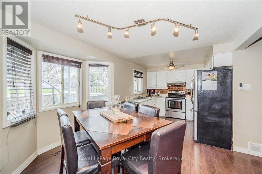 2 - 40 Silvercreek Parkway N, Guelph, Ontario  N1H 7X5 - Photo 12 - X12084624