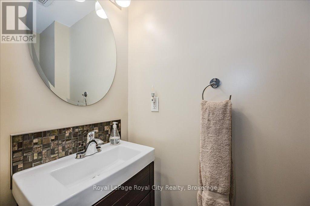 2 - 40 Silvercreek Parkway N, Guelph, Ontario  N1H 7X5 - Photo 16 - X12084624