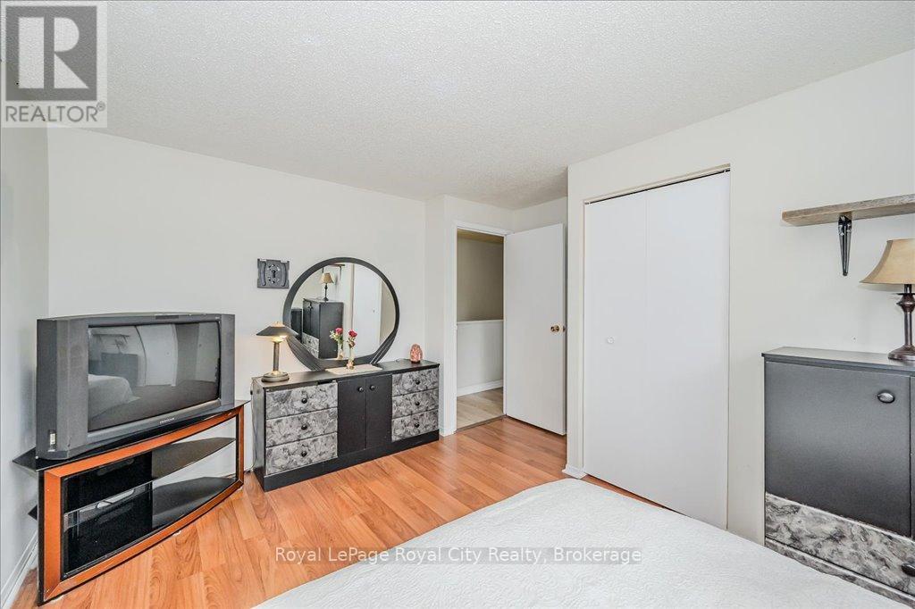 2 - 40 Silvercreek Parkway N, Guelph, Ontario  N1H 7X5 - Photo 18 - X12084624