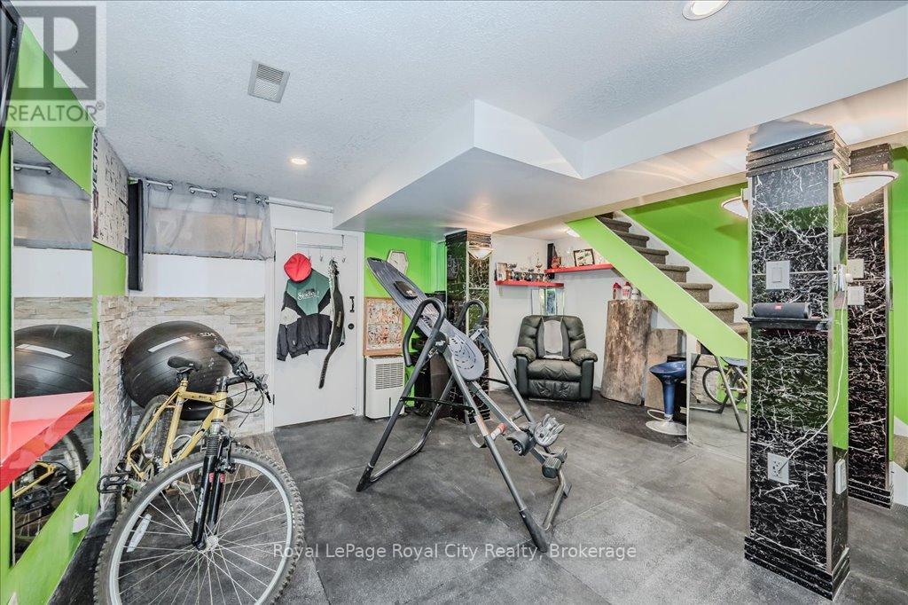 2 - 40 Silvercreek Parkway N, Guelph, Ontario  N1H 7X5 - Photo 23 - X12084624