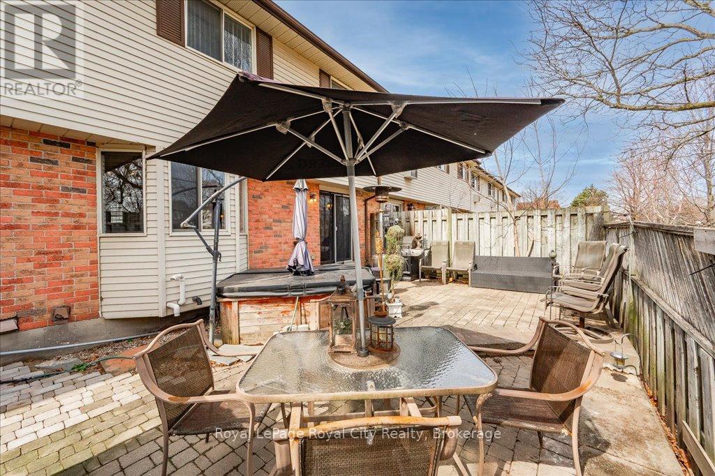 2 - 40 Silvercreek Parkway N, Guelph, Ontario  N1H 7X5 - Photo 38 - X12084624
