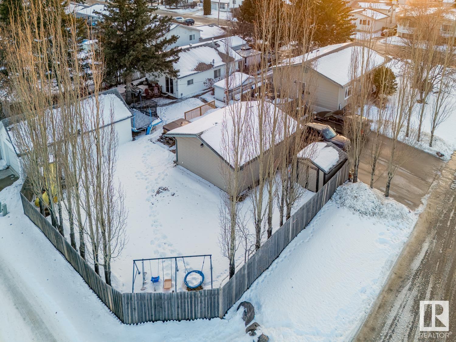 Property at 5323 57 ST image 3